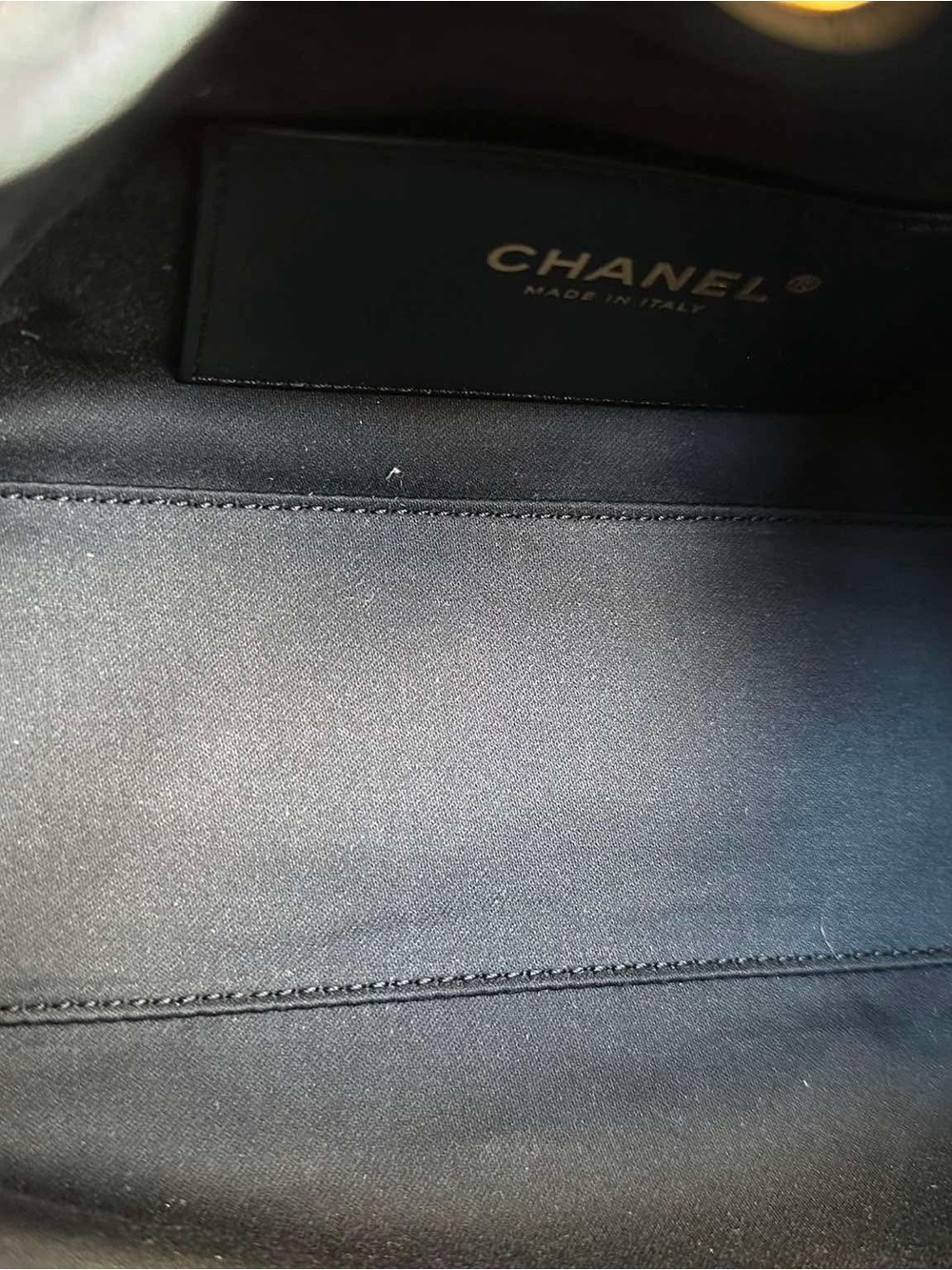 ❌❌❌SOLD❌❌❌CHANEL Black Quilted Leather Drawstring Bucket Bag with Gold Chain - Picture 9 of 9
